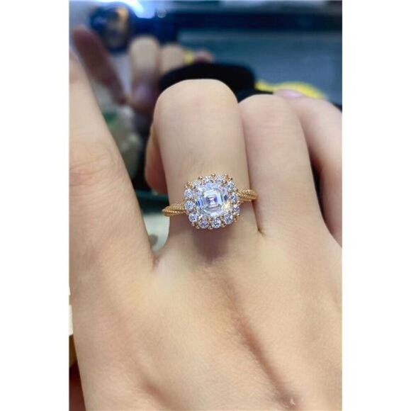 1 Carat Moissanite Twisted Ring - Picture 5 of 6